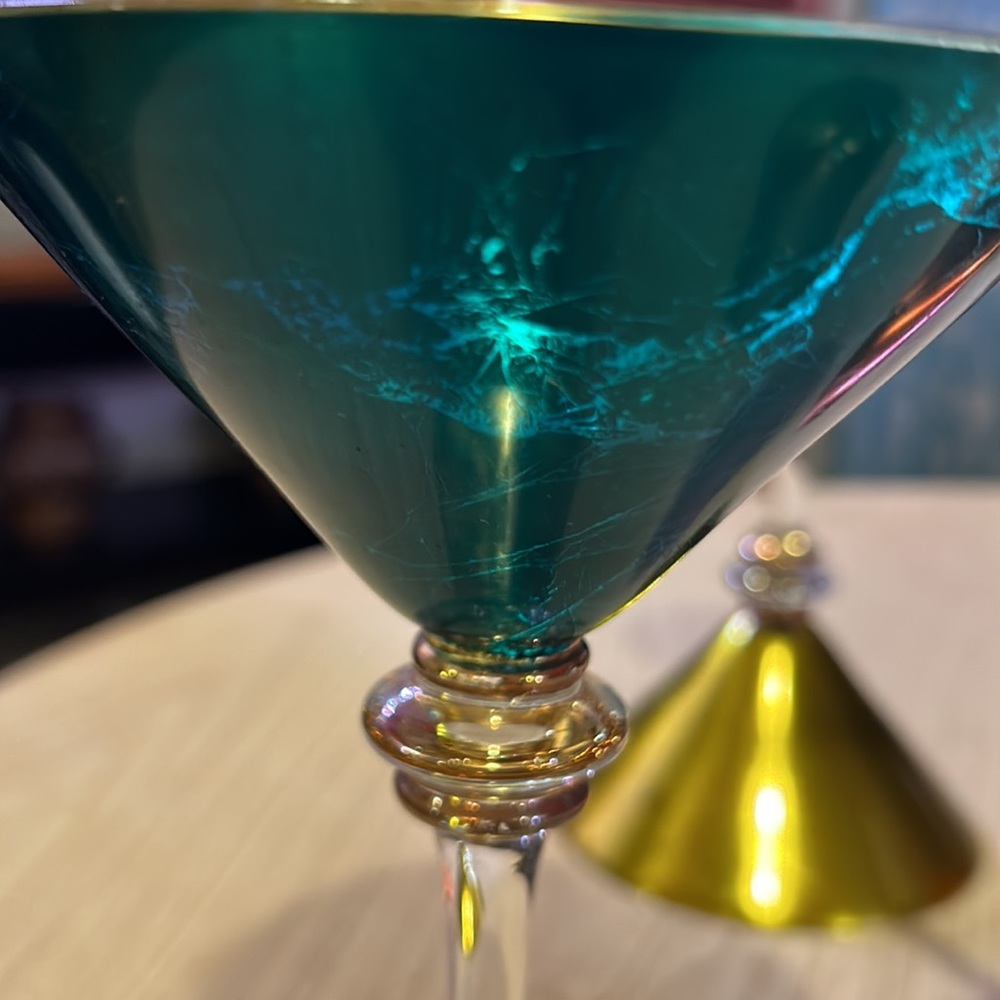 Very different and🌟RARE🌟 martini glasses - Picture 5 of 11